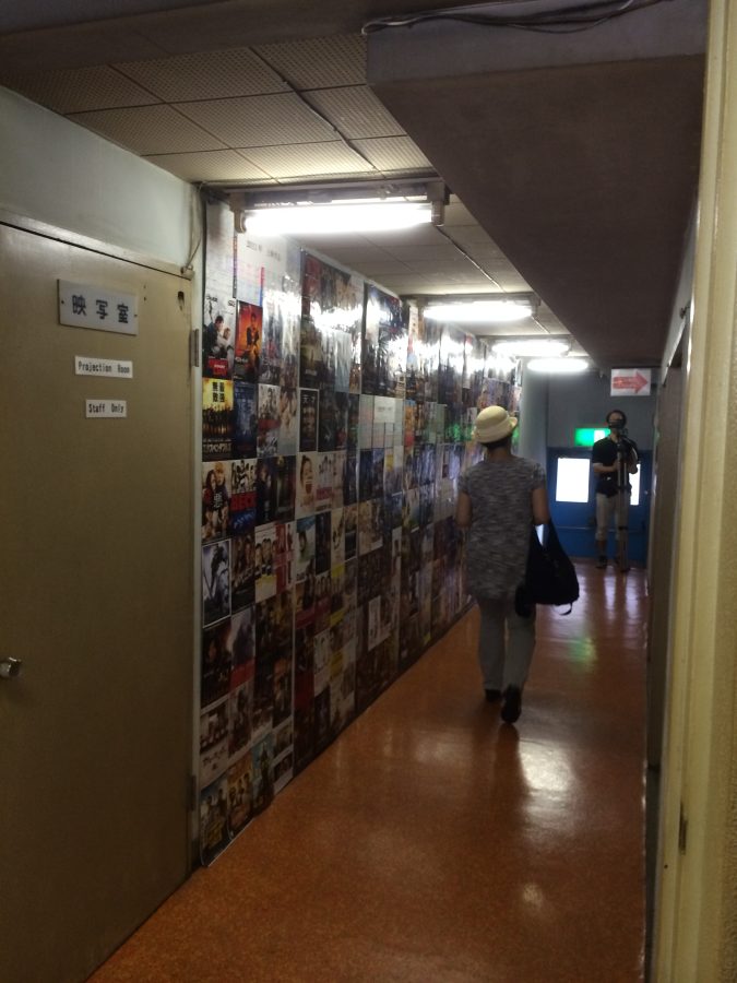 三軒茶屋シネマ通路